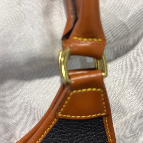 Dooney & Bourke Pebble Hobo Bag & matching wallet - Picture 12 of 13